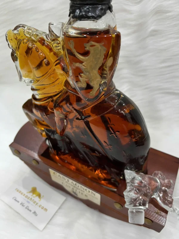 XO Armagnac Castillon Knight Glass Bottle (2)