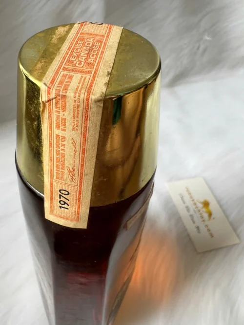 1970 McGuinness Gold Tassel Blended Canadian Whisky (2)