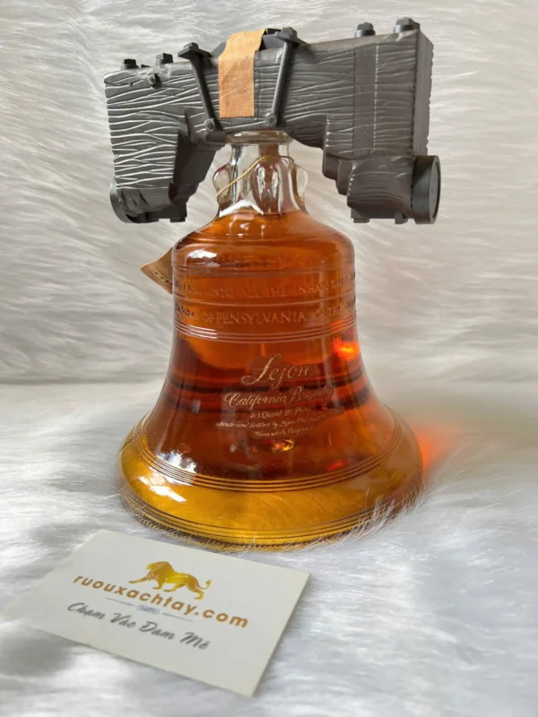 1976 Lejon California Brandy Bicentennial Commemorative Bottle (3)