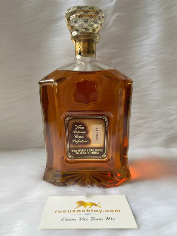Canadian Club Classic 12YO Blended Canadian Whisky 1977 (2)