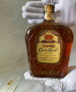 Crown Royal 1968 Canadian Whisky 1140ml (1)