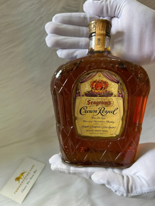 Crown Royal 1968 Canadian Whisky 1140ml (1)
