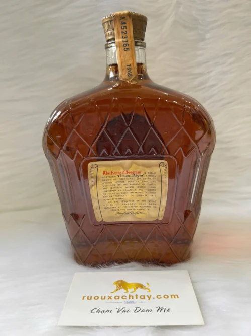 Crown Royal 1968 Canadian Whisky 1140ml 7 Crown Royal 1968 Canadian Whisky 1140ml (3)