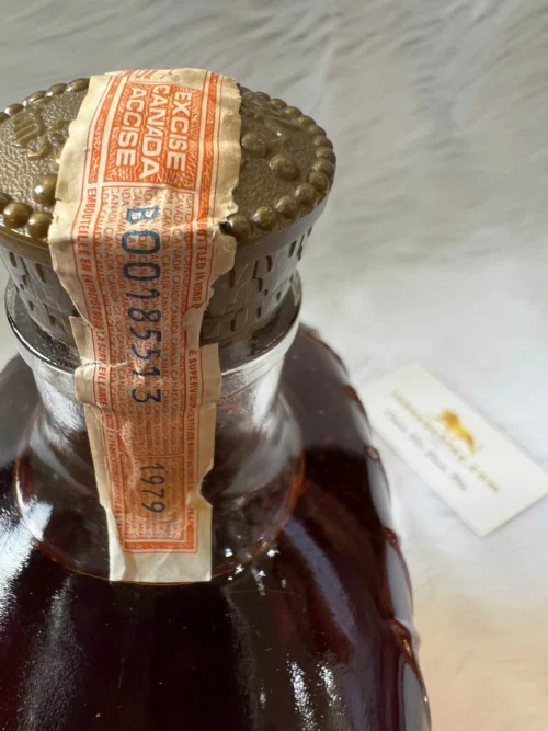 Crown Royal 1979 Canadian Whisky 1140ml (2)
