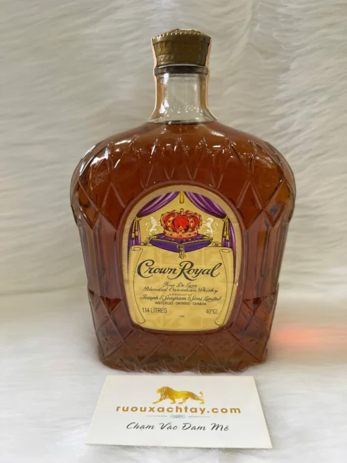 Crown Royal 1979 Canadian Whisky 1140ml (4)