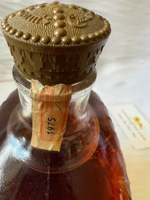 Crown Royal Fine Deluxe Blended Canadian Whisky 1973 (2)