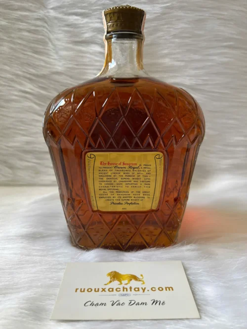 Crown Royal Fine Deluxe Blended Canadian Whisky 1977 1 Litre (3)