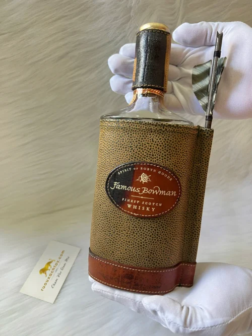 Famous Bowman Finest Scotch Whisky Clear Bottle (1)
