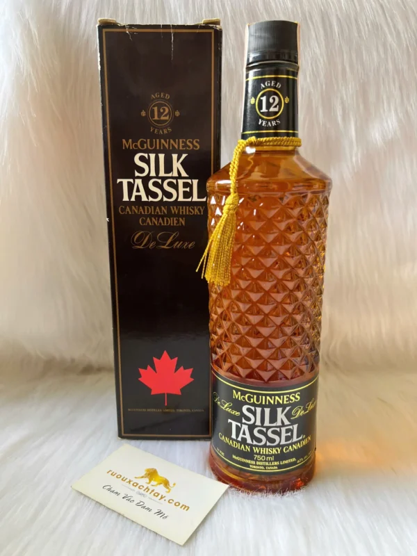 McGuinness Silk Tassel 12yo Deluxe Blended Canadian Whisky 1982 (2)