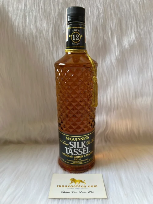 McGuinness Silk Tassel 12yo Deluxe Blended Canadian Whisky 1990 (2)