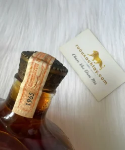 Seagrams Crown Royal Canadian Whisky 1965 (1)