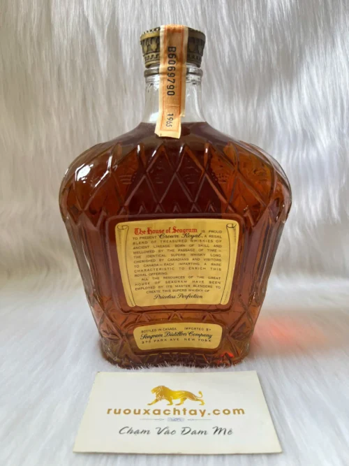 Seagrams Crown Royal Canadian Whisky 1965 (4)