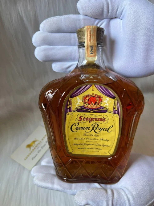 Seagrams Crown Royal Canadian Whisky 1968 (2)