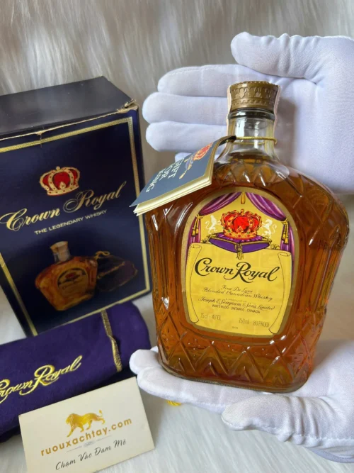 Seagrams Crown Royal Canadian Whisky 1975 (2)