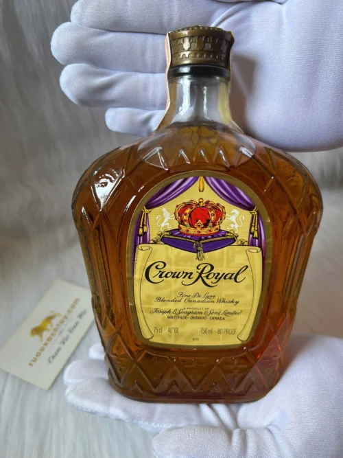 Seagrams Crown Royal Canadian Whisky 1979 (2)