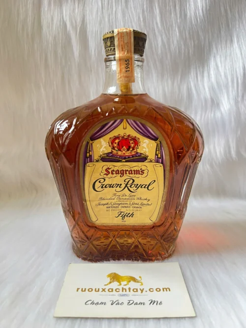 Seagrams Crown Royal Canadian Whisky 1979 (3)