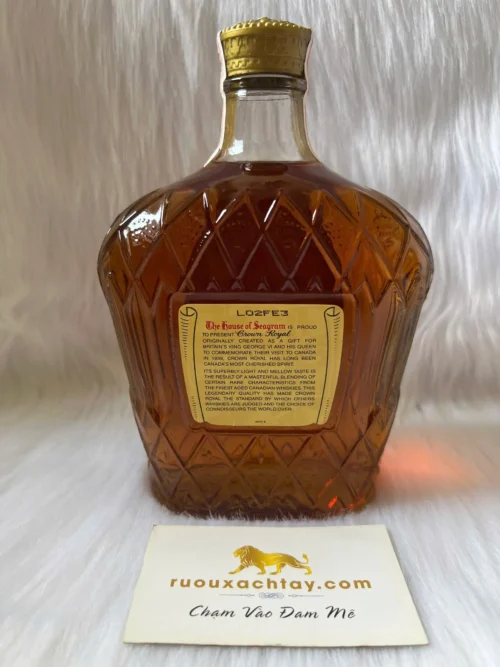 Seagrams Crown Royal Canadian Whisky 1982 (4)