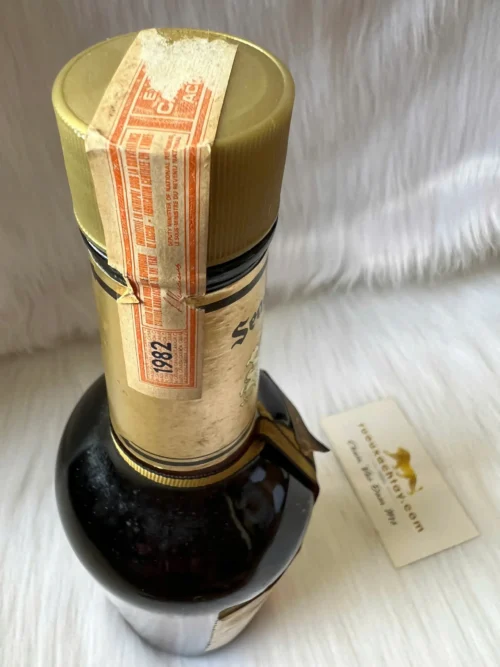 Seagrams VO 1982 Canadian Whisky (1)