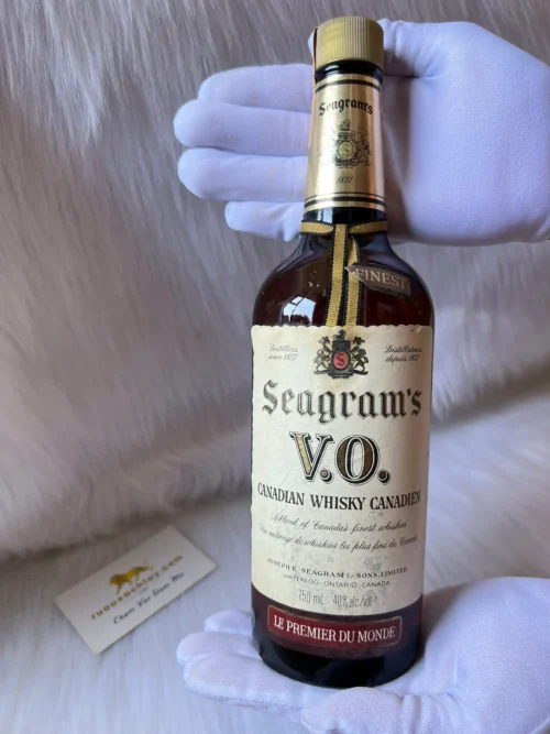 Seagrams VO 1982 Canadian Whisky (4)