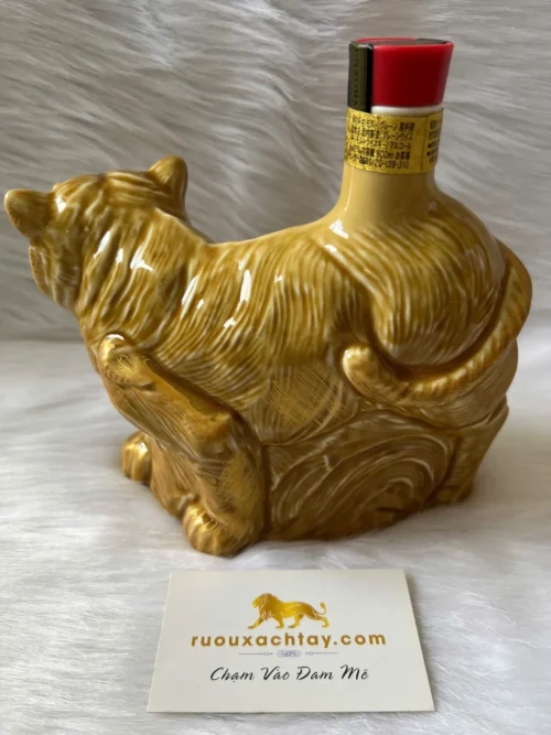 Whisky Suntory Royal Cung Hoàng Đạo Năm Dần 2022 (2)