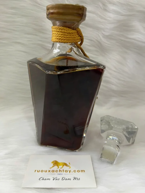 Cognac Martell Cordon Bleu 1970s Baccarat Crystal Decanter 5 Cognac Martell Cordon Bleu 1970s Baccarat Crystal Decanter (2)