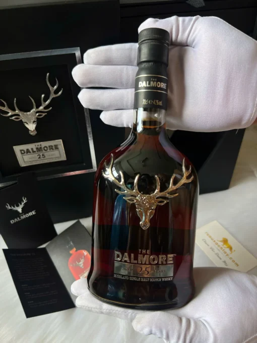 Dalmore 25yo Highland Single Malt Sctotch Whisky (1)