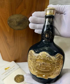 Royal Salute 50 Year Old Coronation Cask Blended Scotch Whisky (7)