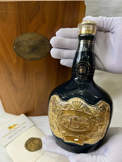 Royal Salute 50 Year Old Coronation Cask Blended Scotch Whisky (7)