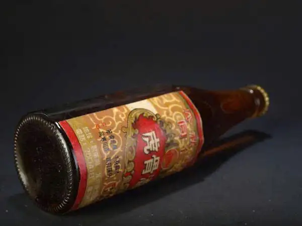 Rượu Cao Hổ Do Đồng Nhân Đường Sản Xuất Trong Thời Kỳ Cách mạng Văn Hóa Hiện Có Giá Trị 250.000 Nhân Dân Tệ, Bạn Đã Thấy Chưa? 5 Rượu cao hổ do Đồng Nhân Đường sản xuất trong thời kỳ Cách mạng Văn hóa bản 734g (2)