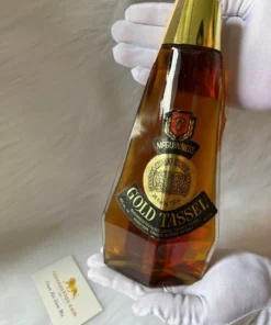 1973 McGuinness Gold Tassel Blended Canadian Whisky (1)