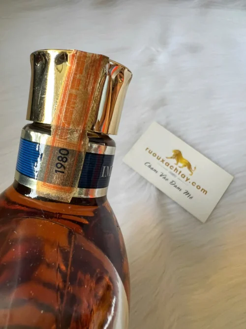 1980 Schenley Order Of Merit 12YO Blended Canadian Whisky 5 1980 Schenley Order Of Merit 12YO Blended Canadian Whisky (3)