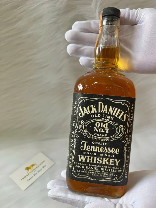 Jack Daniels Old No7 Tennessee Whiskey Vintage 1970s 1000ml (1)