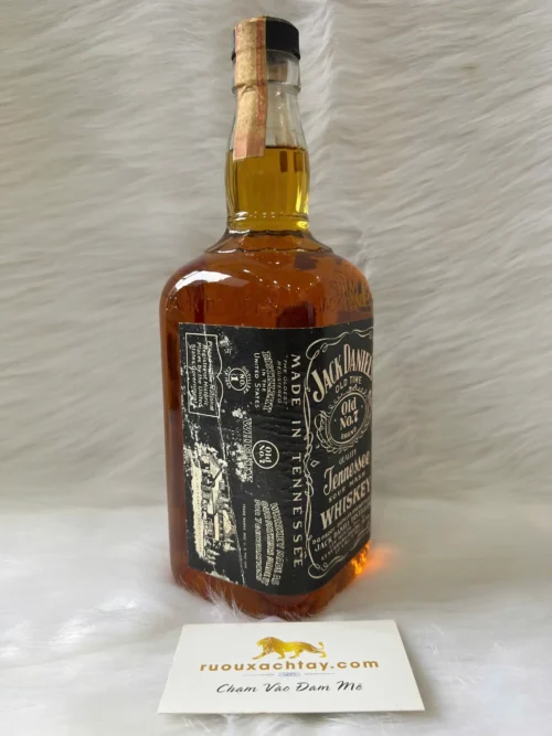 Jack Daniels Old No7 Tennessee Whiskey Vintage 1970s 1000ml (3)