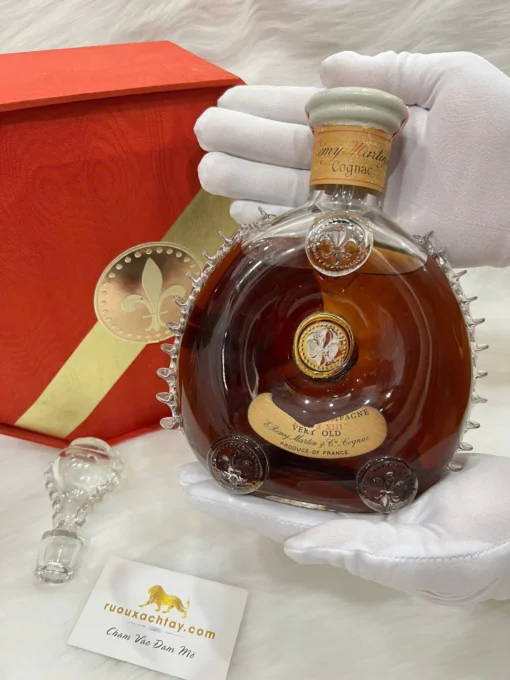 Remy Martin Louis XIII Very Old White Seal 11 Thorn (1)