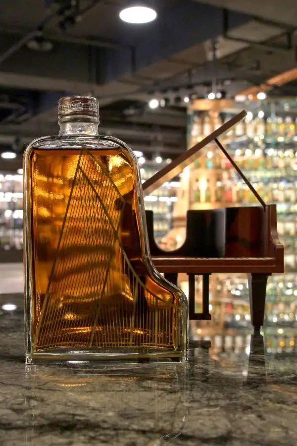 Suntory Hibiki Whisky Musical Instrument Piano 11 Suntory Hibiki Whisky Musical Instrument Piano
