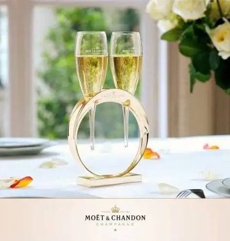 Wedding Ring Champagne Flutes Champagne Moet Chandon 12 Wedding Ring Champagne Flutes Champagne Moet Chandon (2)