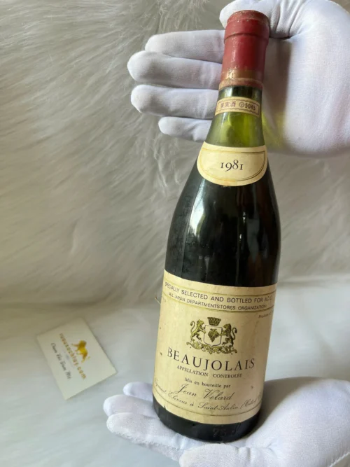 1981 Beaujolais Maison Jean Velard (1)