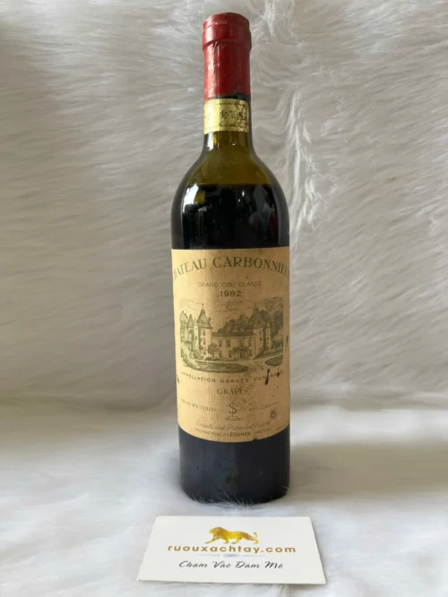 1982 Chateau Carbonnieux (2)