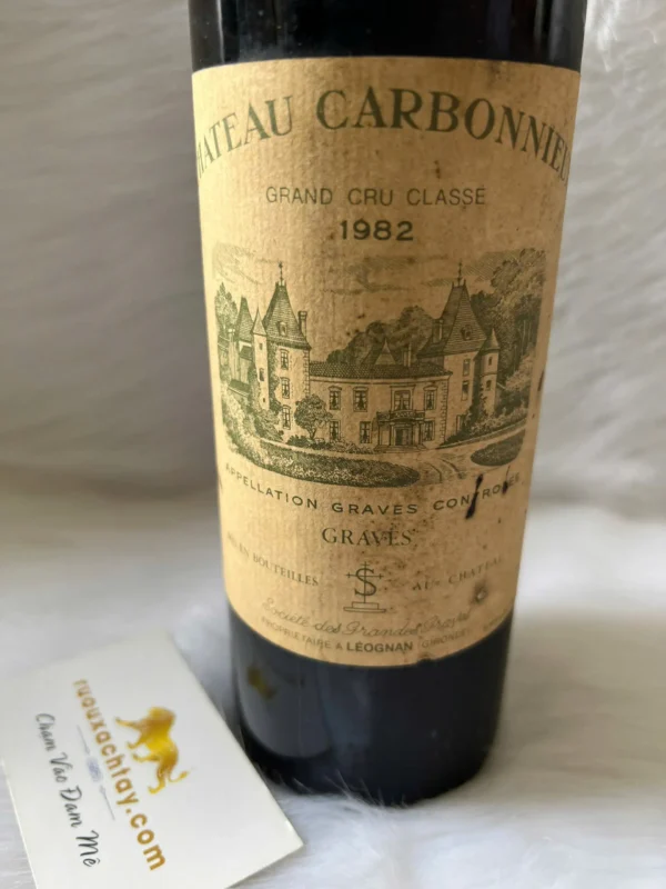 1982 Chateau Carbonnieux (3)