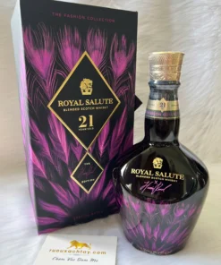 Chivas Royal Salute 21 Years Harris Reed Edition Pink (2025)