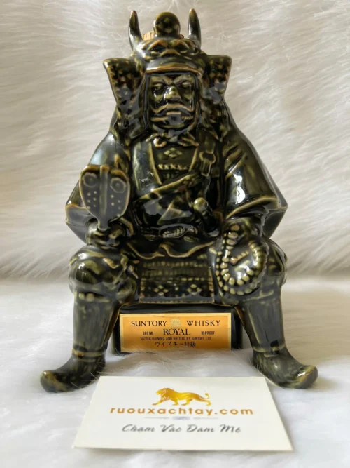 Japanese Blended Whisky Suntory Royal Samurai Decanter (1)