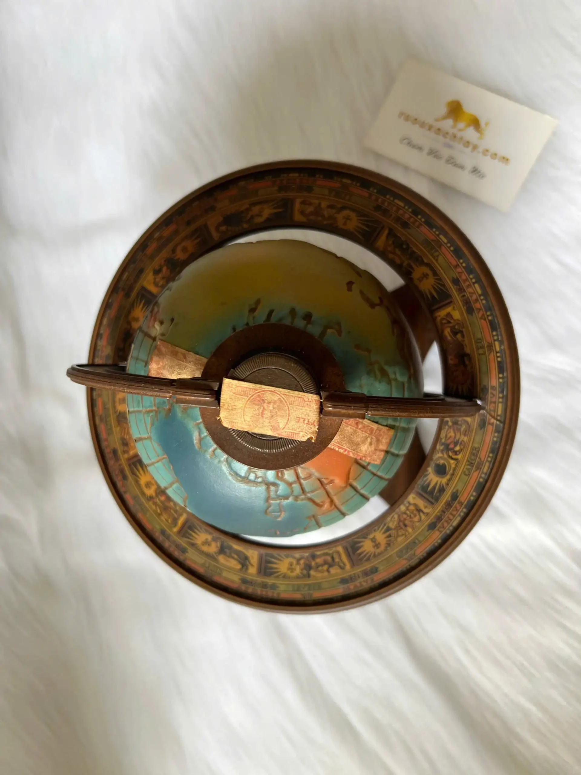 Whiskey Jim Beam 100 Month Old Globe Decanter 2 Jim Beam 100 Month Old Globe Decanter (2)