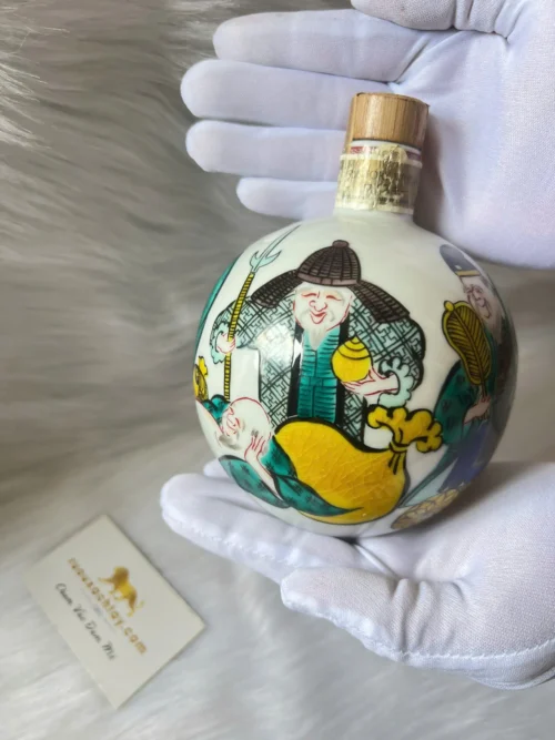 Suntory Hibiki Whisky Ceramic Round Bottle (1)