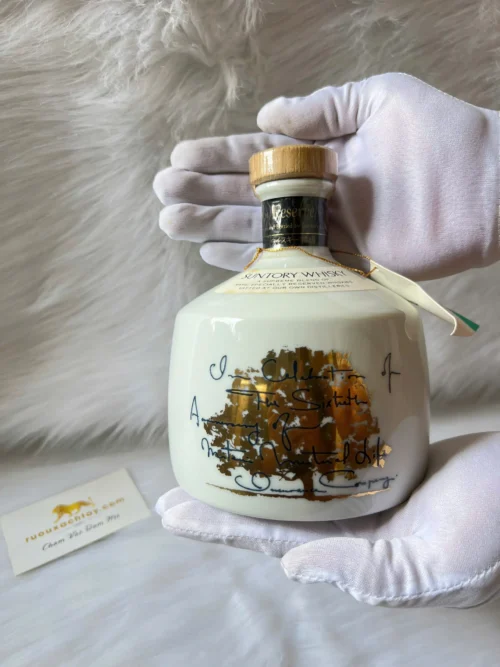 Suntory Whisky Mitsui Life Insurance 60th Anniversary (1)