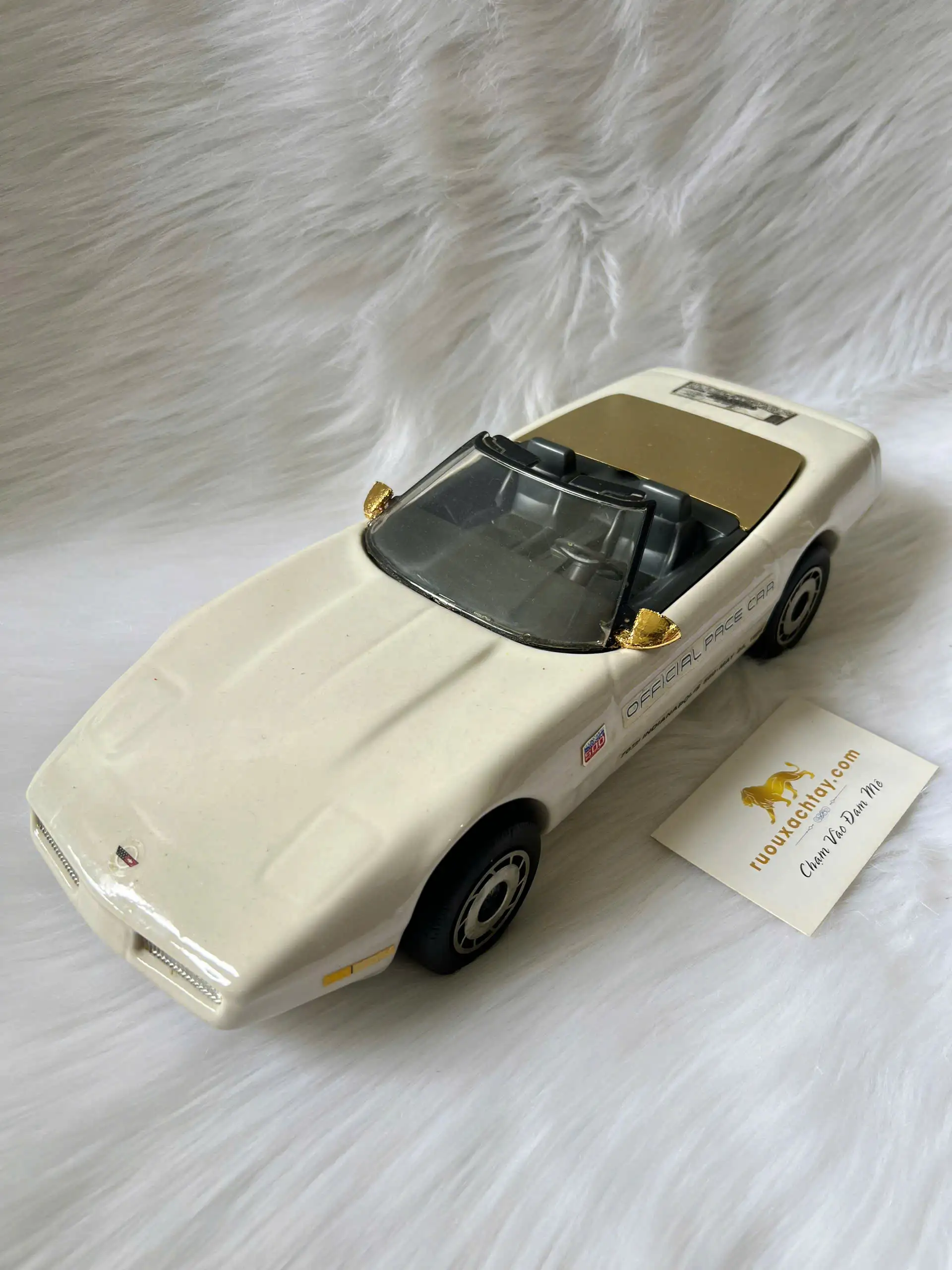 Jim Beam 1986 Chevrolet Corvette Pace Car 2 Jim Beam 1986 Chevrolet Corvette Pace Car (1)