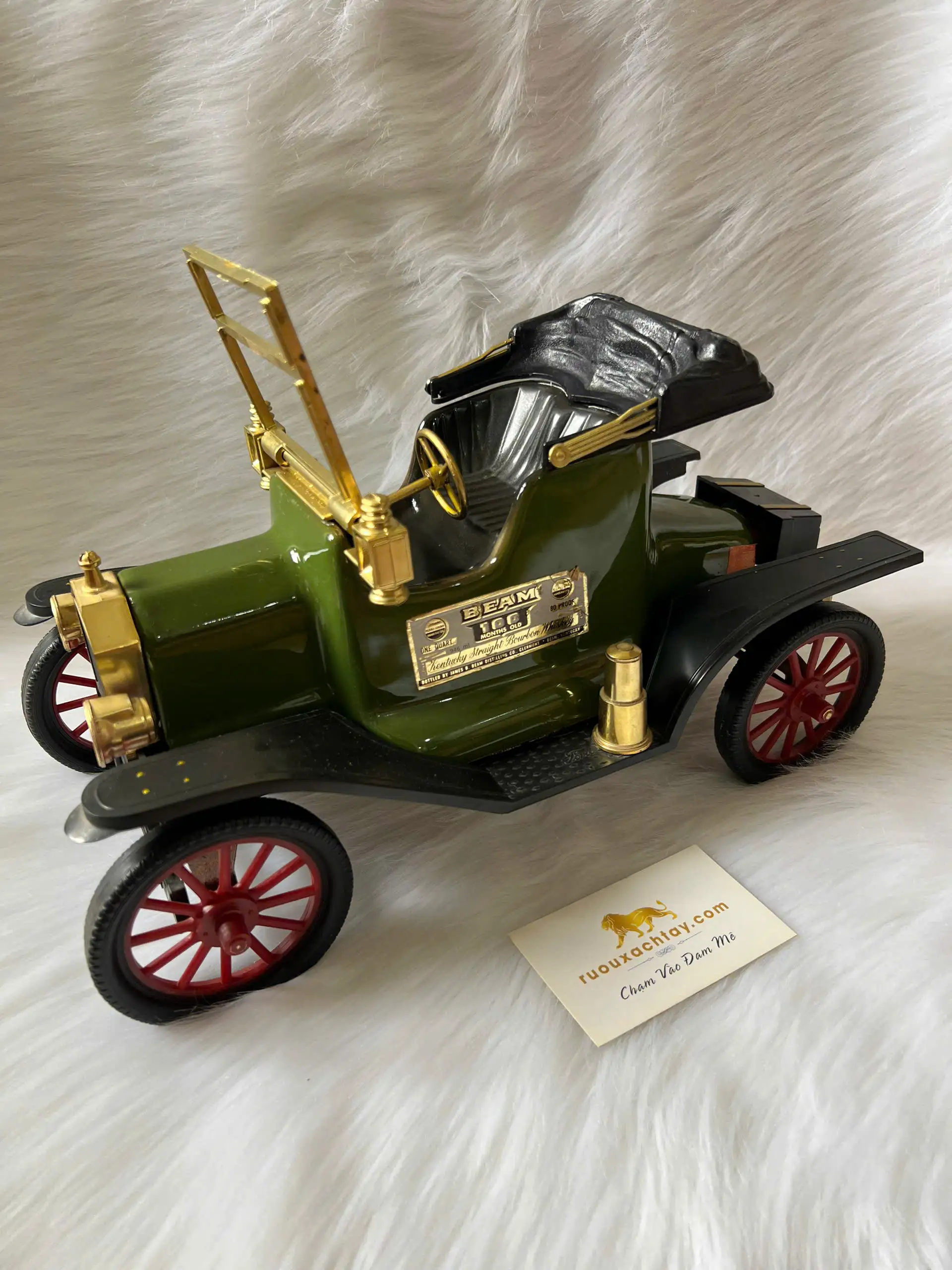 Jim Beam Bourbon Whiskey 1908 Ford Model T Green 1 Jim Beam Bourbon Whiskey 1908 Ford Model T Green (1)
