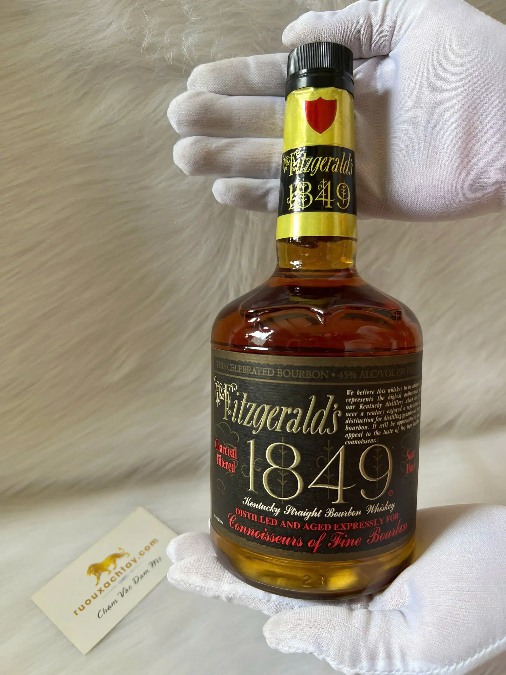 Old Fitzgerald 1849 Kentucky Straight Bourbon 1980s 1 Old Fitzgerald 1849 Kentucky Straight Bourbon (1)