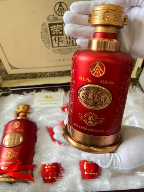 Gift Set Rượu Ngũ Lương Dịch Sự Thịnh Vượng Và Giàu Có (1)