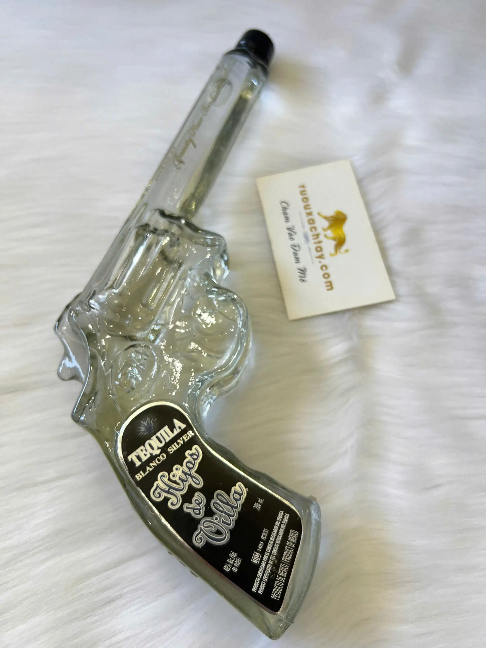 Hijos de Villa Silver Pistol Tequila 200ml 1 Hijos de Villa Silver Pistol Tequila 200ml (1)