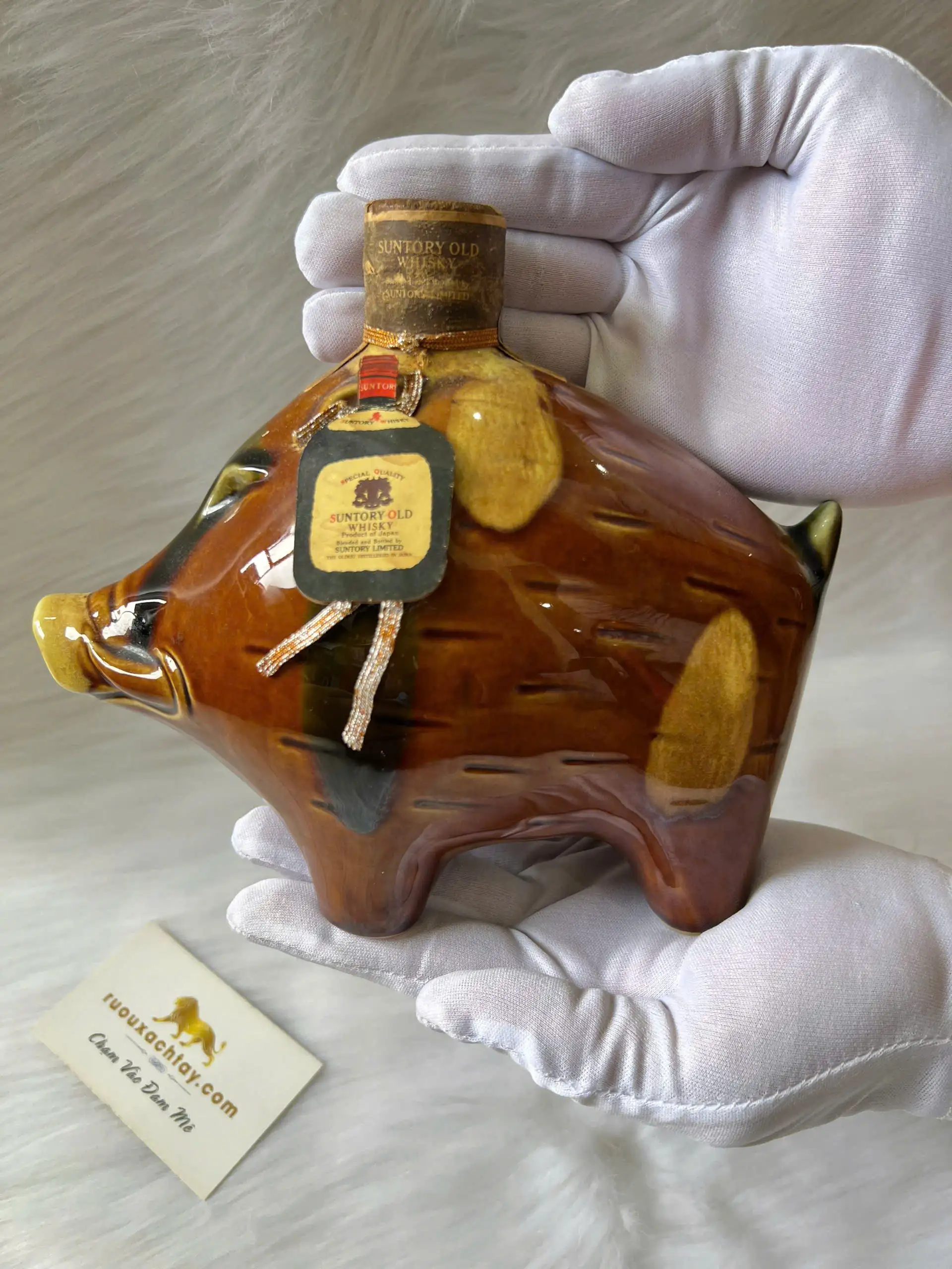 Suntory Old Whisky Zodiac Pig 1983 1 Suntory Old Whisky Zodiac Pig 1983 (1)